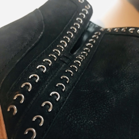 VINCE CAMUTO | 9.5 | Black Studded Leather - Picture 6 of 16